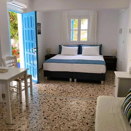 Meltemi Studios And Apartments Logaras Exterior photo