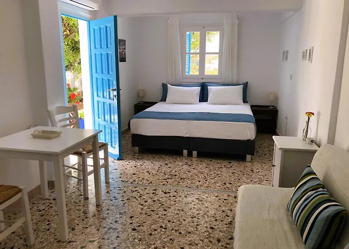 Meltemi Studios And Apartments